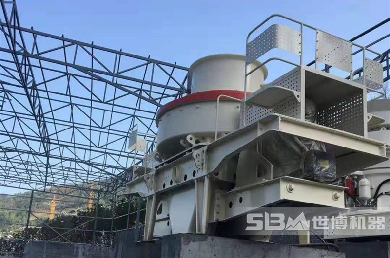 大型沖擊式碎石機(jī)現(xiàn)場(chǎng)