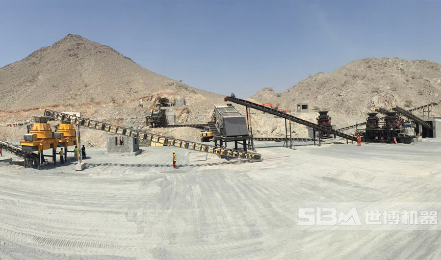 鵝卵石破碎制砂現(xiàn)場，鵝卵石制砂工藝