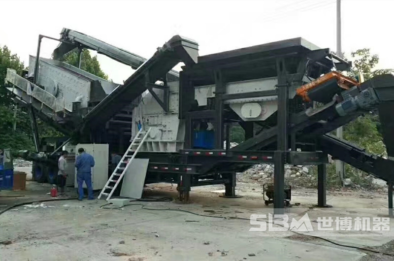 移動破碎篩分一體機，三組合移動破碎機