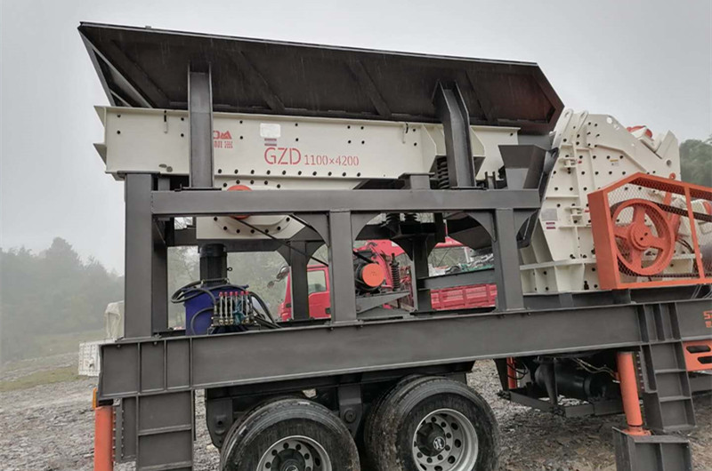 湖南石門(mén)陳總工地，移動(dòng)采石場(chǎng)設(shè)備安裝