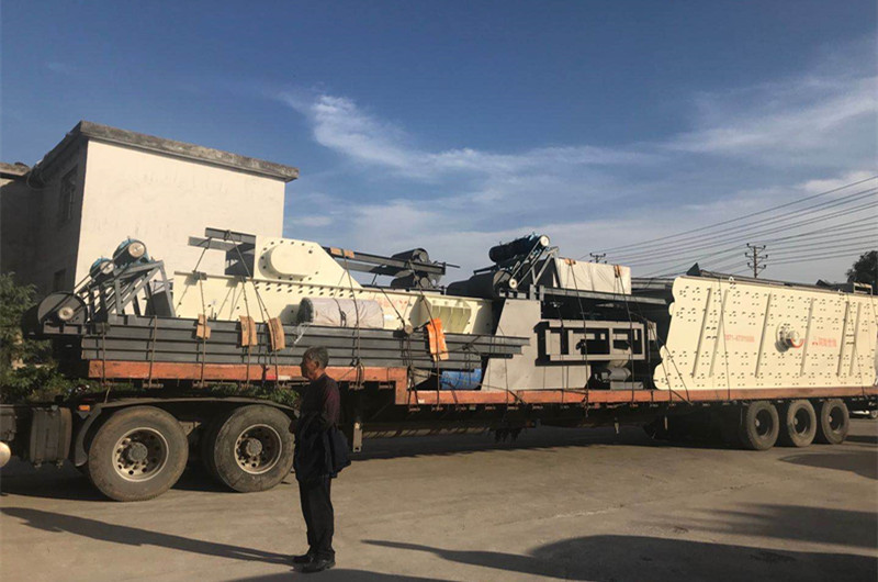 石料給料機(jī)、振動(dòng)篩設(shè)備發(fā)貨