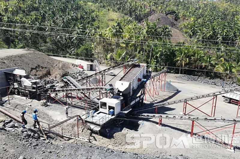 一套流動石頭破碎機(jī)現(xiàn)場圖