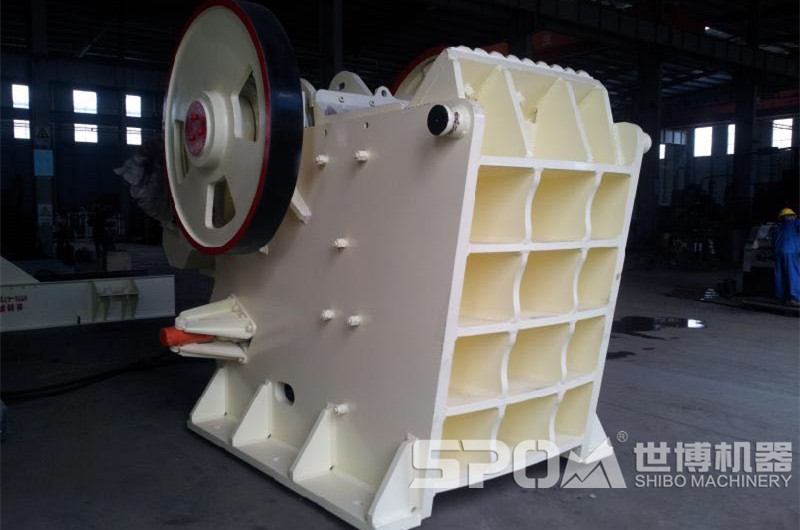 PE900×1060顎式破碎機