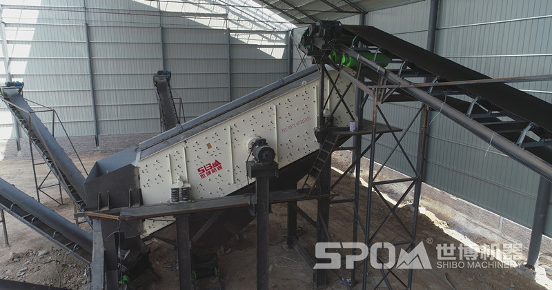 砂石料干篩機安裝現(xiàn)場，室內(nèi)