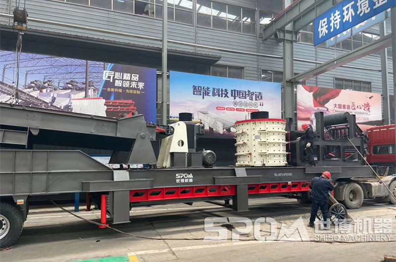 移動式板錘制砂機(jī)，車間組裝半成品