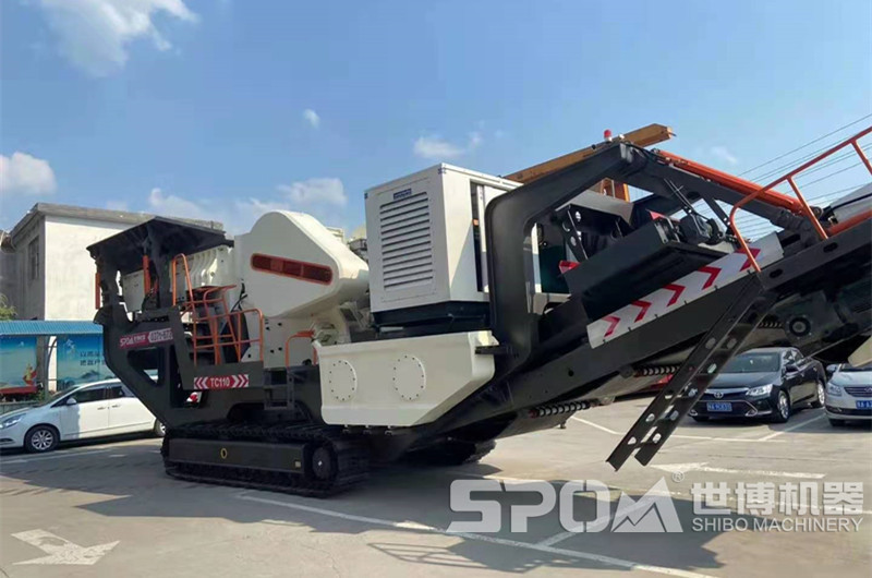 履帶顎破粗碎移動(dòng)石子破碎機(jī)