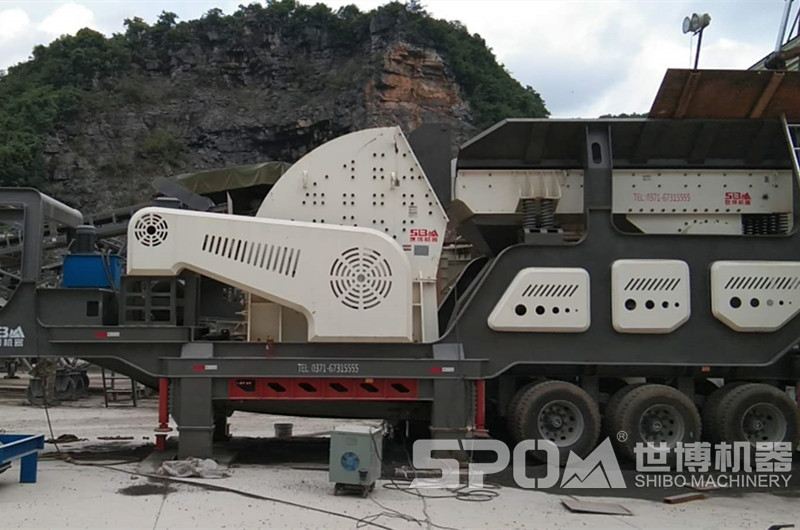 重錘破移動(dòng)石子破碎機(jī)