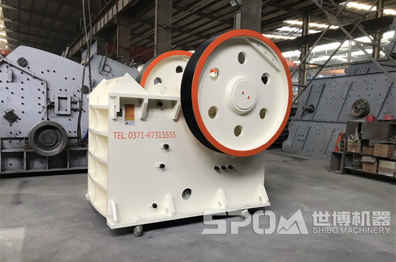 廢舊水泥塊破碎機，顎式破碎機