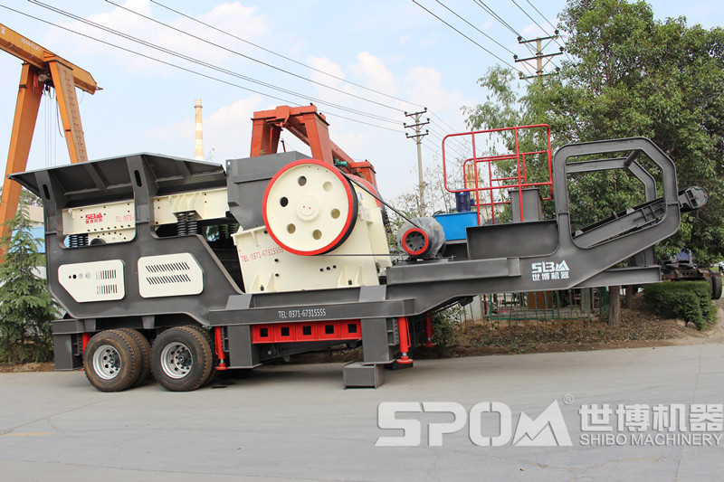 顎破移動破碎機