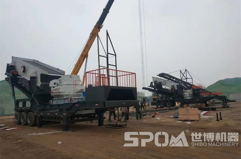 大型移動碎石制砂機安裝現(xiàn)場圖