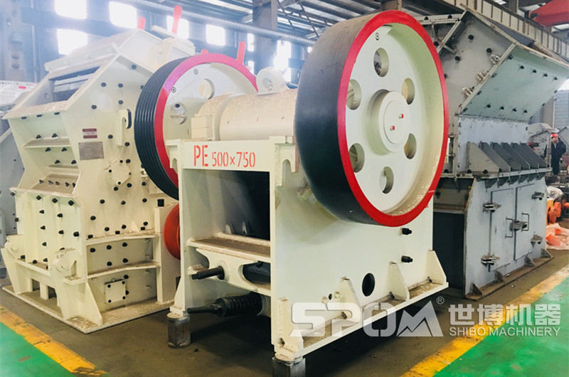 PE500×750顎式破碎機，時產70T顎式粉石頭機