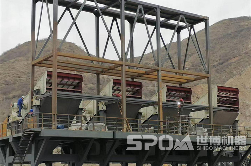 多臺(tái)振動(dòng)篩并用，產(chǎn)量更高效率更高