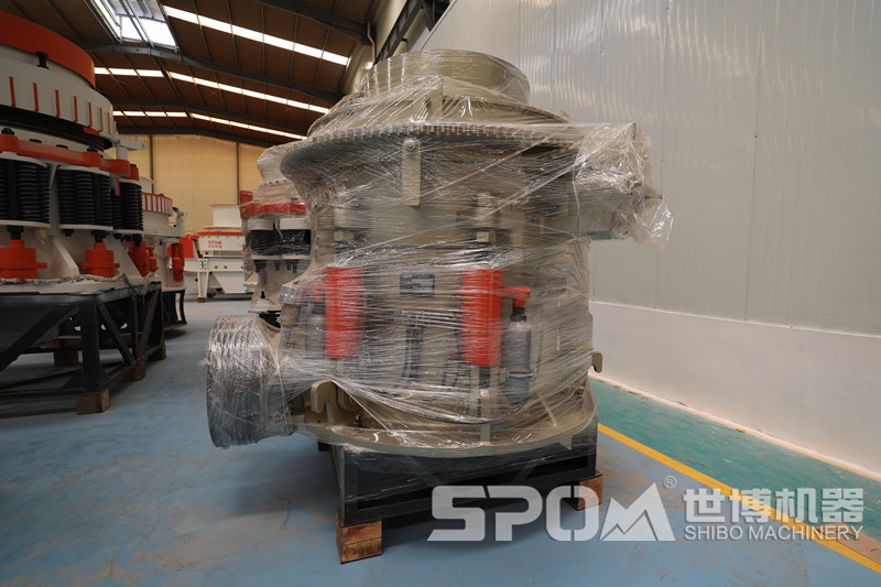 世博多缸液壓圓錐機(jī)車間，HP500、400、300型號都有